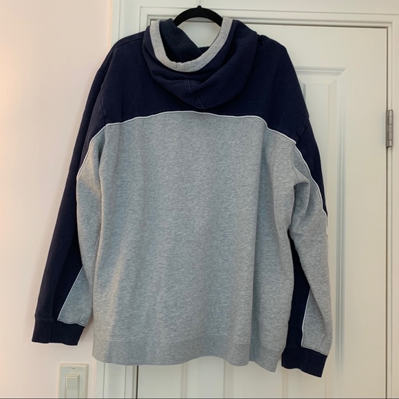 Dallas Cowboys sweatshirt - Picture 2 of 3